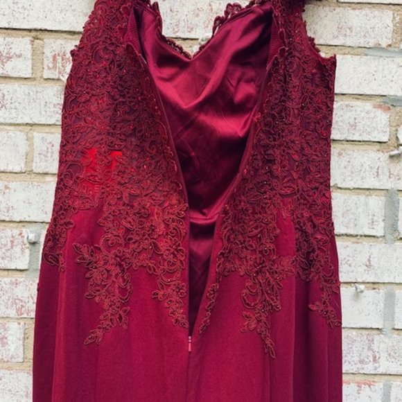 DANCING QUEEN Maxi evening gown dress Burgundy color off shoulder size 3XL - NWT - Picture 11 of 16